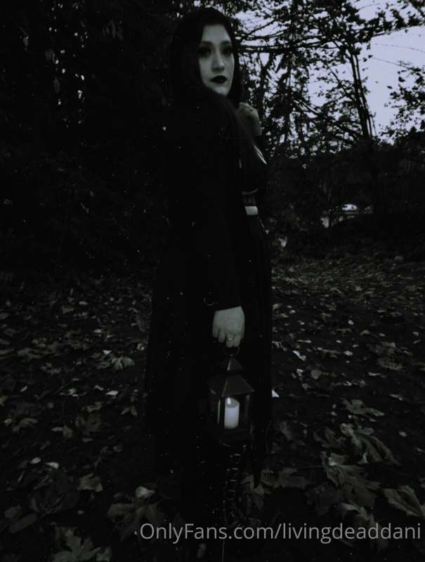 Halloween 21 shoot 🎃🖤🕸⚰ 11