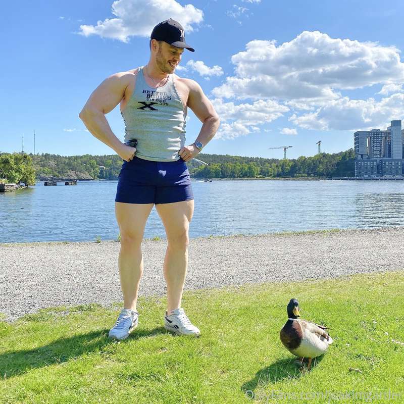 Guess I'm not the only one who likes the camera 😉💪🏼🦆