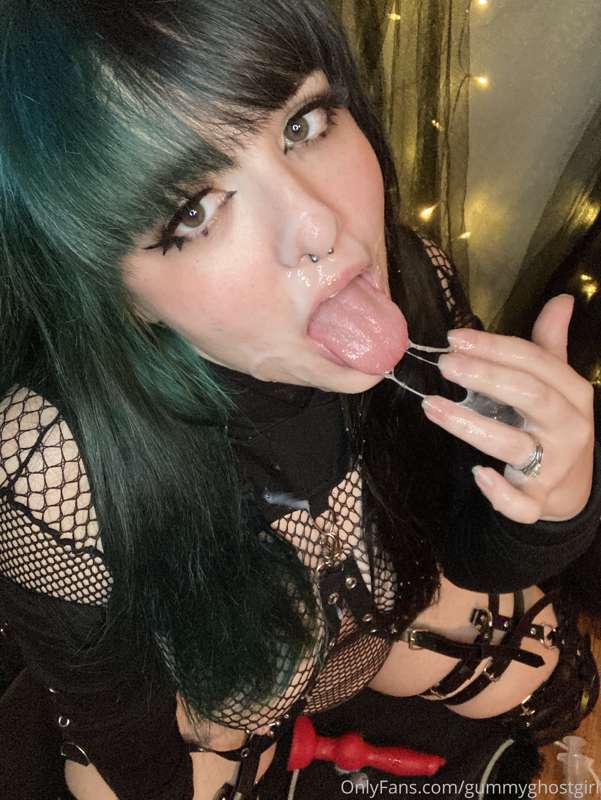 Why do I look so pretty with cum all over my face? 👅 2