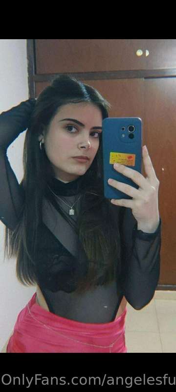 subscribe for free 💞 i would love to talk to you 🤤 😻 @pretty..