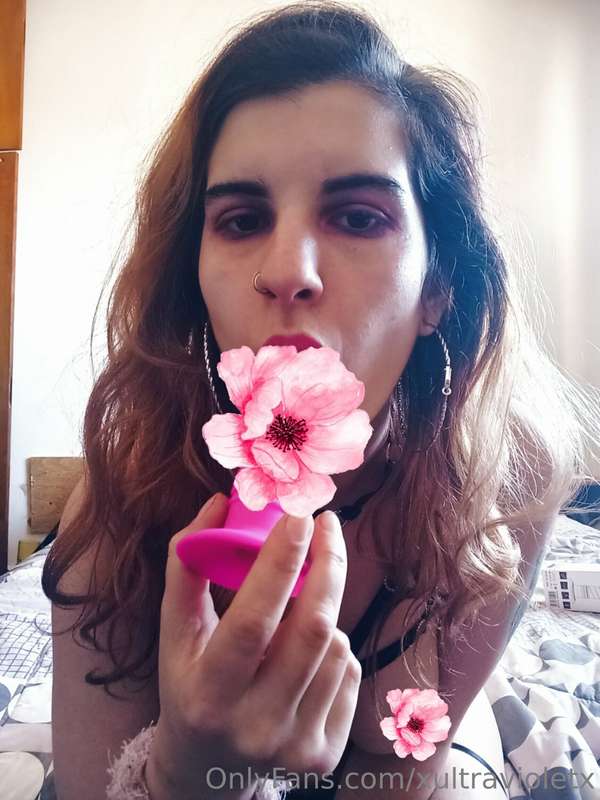 Do you want to see a video where I use this dildo? talk to m..