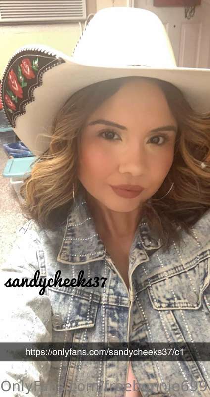 #AD Sub for FREE to this southern country girl! Don’t miss h.. 1