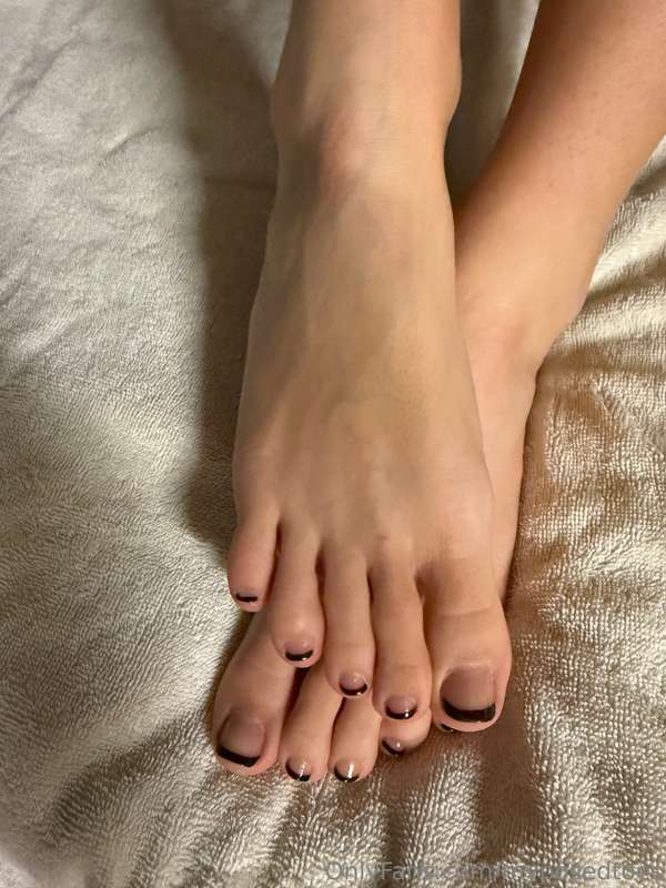 Black French Tips nicely covered in cum 💦Reminder: Now thru ..