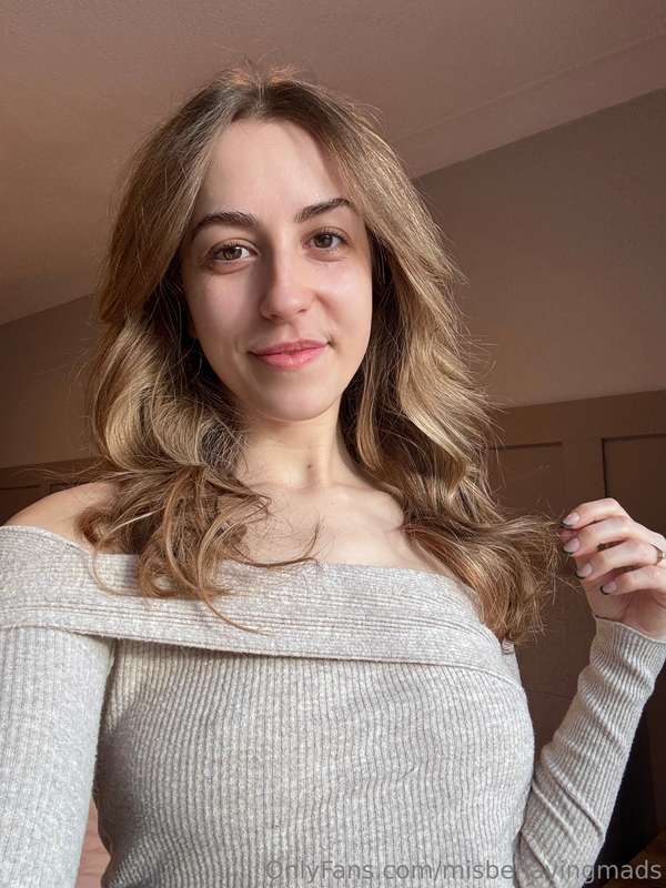 Trying on outfits for date night, should I go pantyless unde..