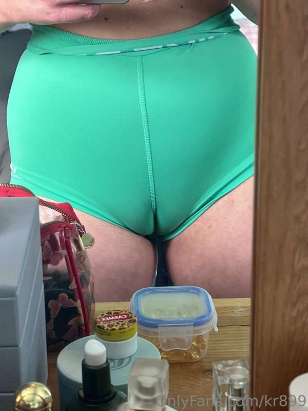 Ham sandwich anyone 😏👅 1
