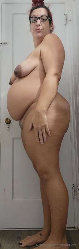 📸 NEW PHOTO SET! 📸  Full body head to toe nudes showing off .. 1