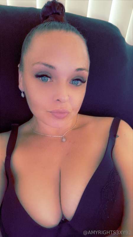 hey baby 😏I'm available for sexting RIGHT NOW 😋 ❤️