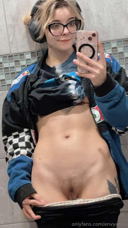 Gym fit went kinda hard today, huh? 😎✌🏻 I managed to break a.. 4