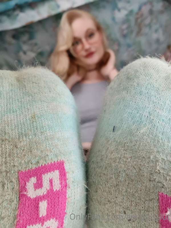 Ended up wearing these socks for 7 and a half days 🙈 it felt.. 3