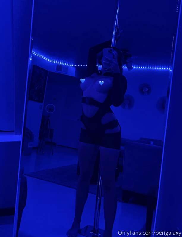 Sorry you guys might get spammed with this outfit! It’s just..