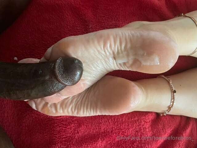 The aftermath of cum shot 2 with @misssplendidfeet 🍆💦👣 2