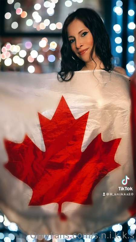 Canadians do it best 🇨🇦👋❤️💥💋 #boudoirinspiration #boudoirpho..