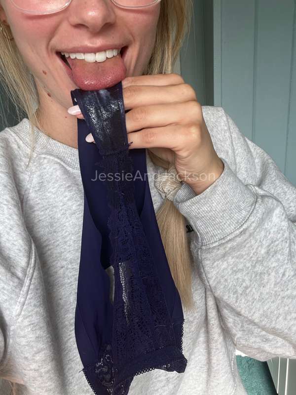 **Swipe if you like DIRTY creampied panties** 😈
These pantie..