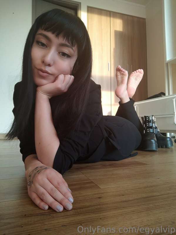 ***DIALY CONTENT***
Would you like some Femd0m video with th.. 1