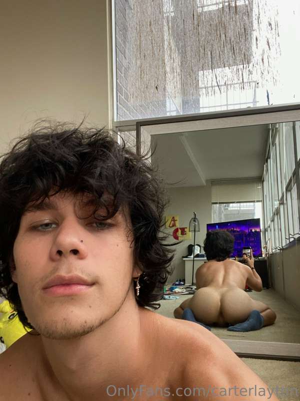 bored, trying to get eaten out 4