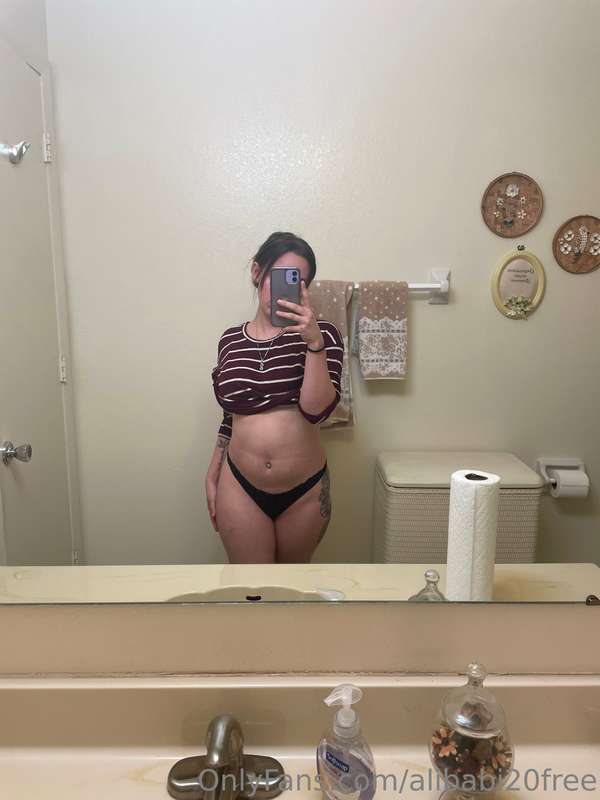 I’m posting again on @alibabi20 cum see this off for $4 ;)
