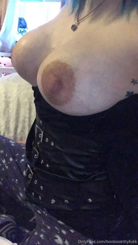 Im an corset addict! 😍
