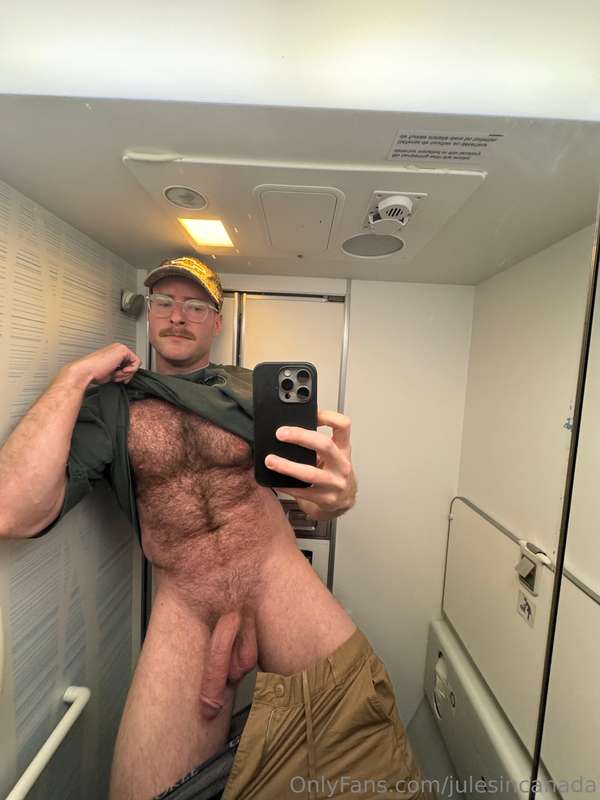 These airplane mirrors make my cock look HUGE haha I ain’t c..