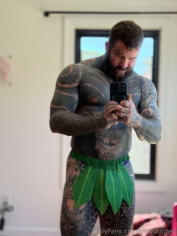 My Maui custom for my next event in April (gonna add some ar.. 2