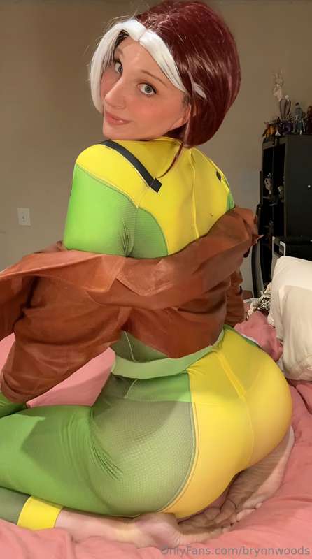 Well hey there sugar… y’all must like southern women since y.. 9