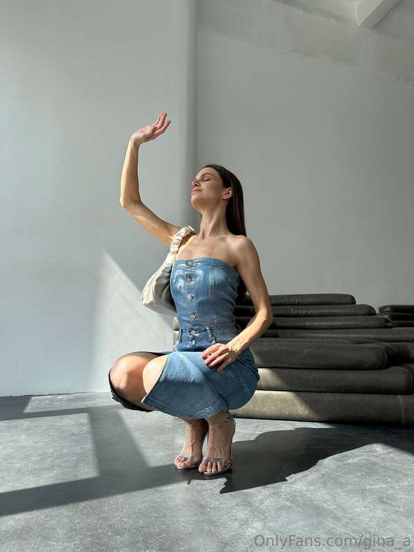 Did you know I'm a real fairy and I catch sunlight with my h..
