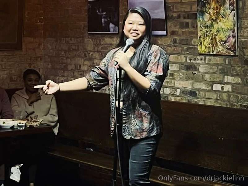 😂 this picture my friend took of me on stage looks like I’m ..