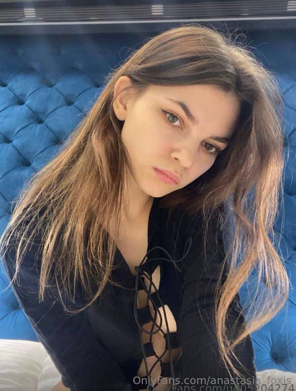 NATURAL CUTE @arishy😍😍😍SHE WILL WRAP HER JUICY LIPS AROUND Y..