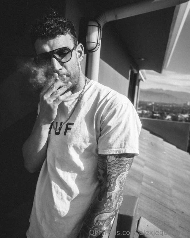 Looking cool, calm and collected 😎 1