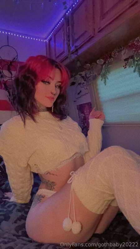 Another content dump 🤜🤛🖤 ily 😘