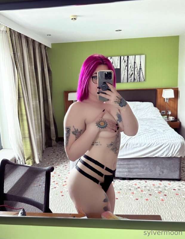 have you joined my vip page @sylvermoonx yet? it has full le..