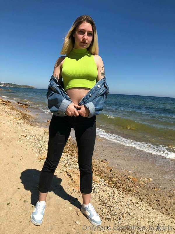 Name this sea and get a kiss 😘  2