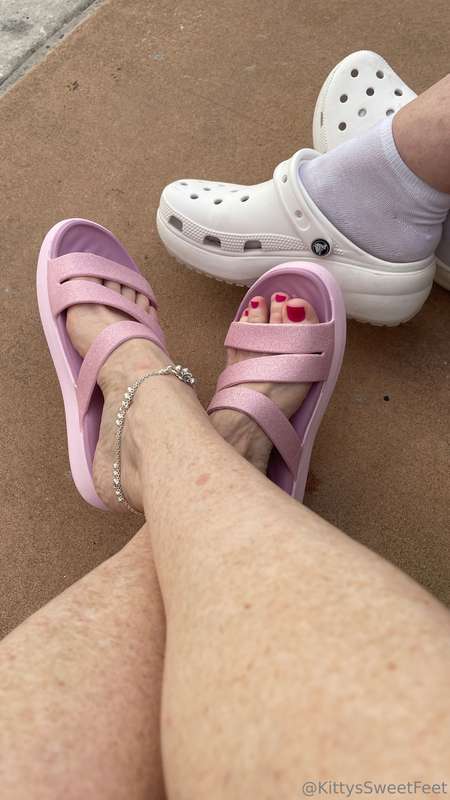Feeling on top of the world! New shoes, sunshine, and my bes.. 5