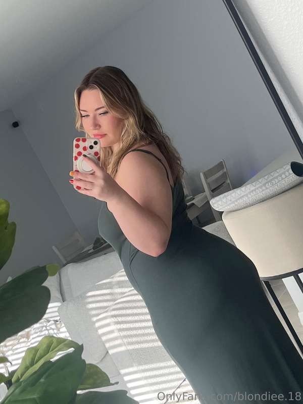 Blondiee.18 - Onlyfans - 07 Dec, 2024 2