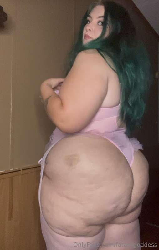 Fatassgoddess - Onlyfans - 16 May, 2025 1