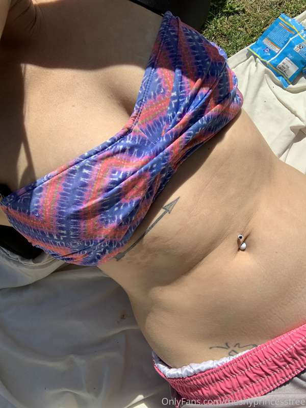 Sun bathing 🧽