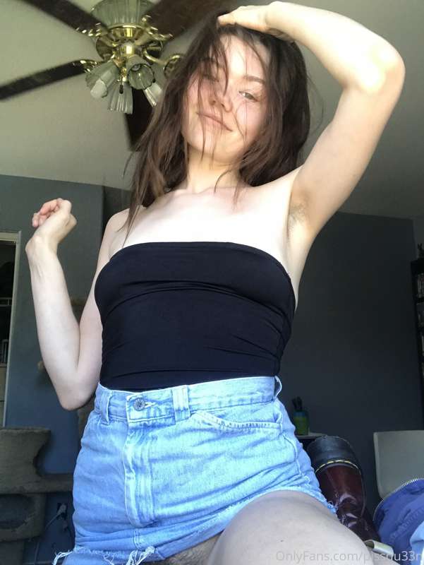 pov we just got done fucking & i’m making myself presentable.. 2