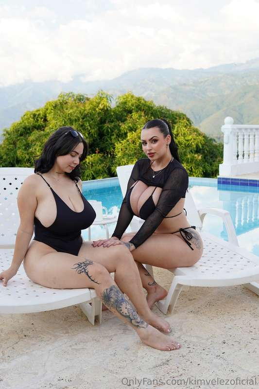 We couldn't choose between all these amazing photos, because.. 2