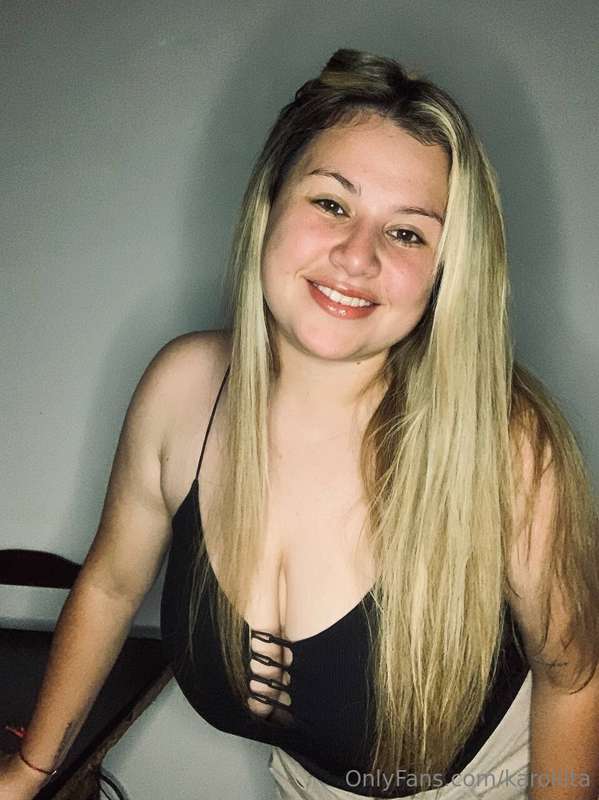𝐀𝐥𝐰𝐚𝐲𝐬 𝐨𝐧𝐥𝐢𝐧𝐞 @badgirl1882💋 explicit content, sexting, nudes..