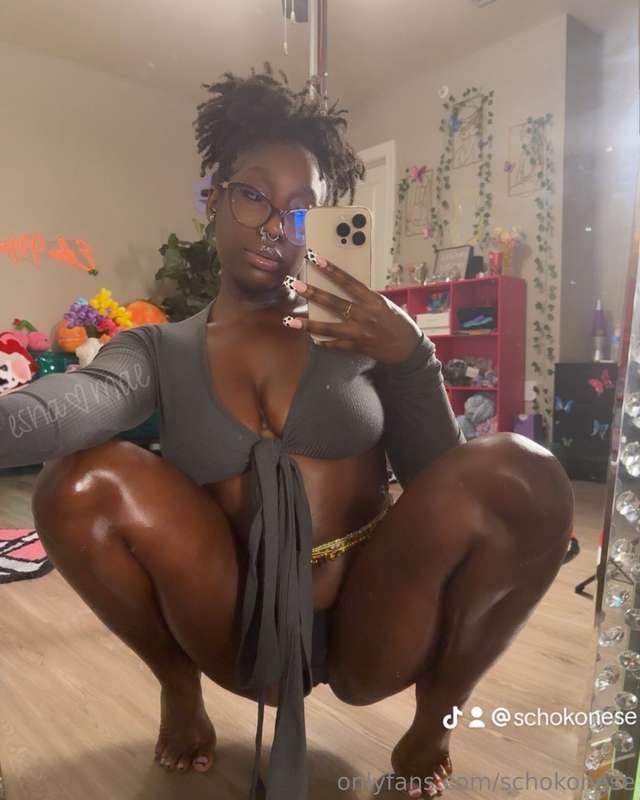 swipe to free the nipples 😇