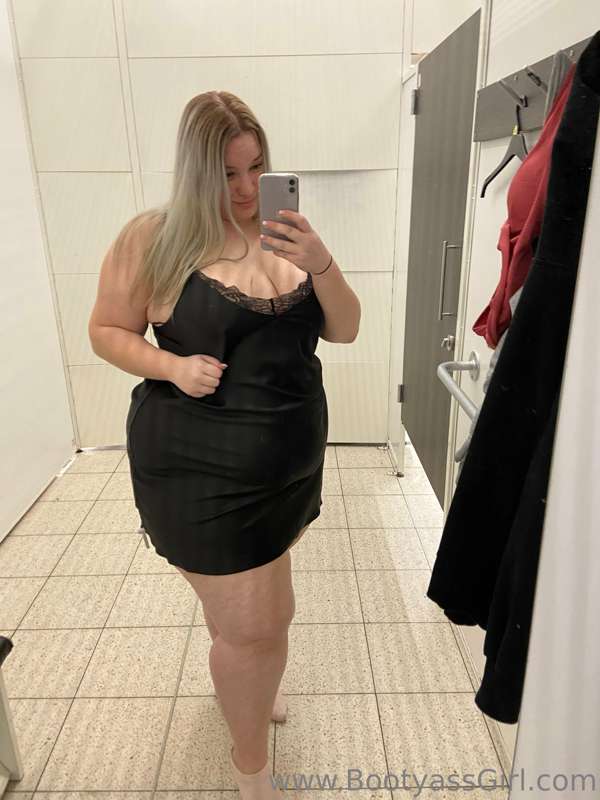 Play with me a little..hit me up! 🍑😈❤️