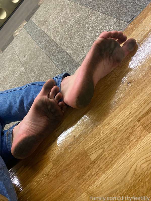 Dirtyfeetlily - Fansly - 28 Feb, 2025 2