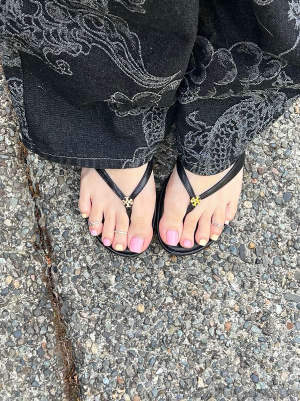 My feet on your face while you jerk off >>> I’ll have you cu.. 2
