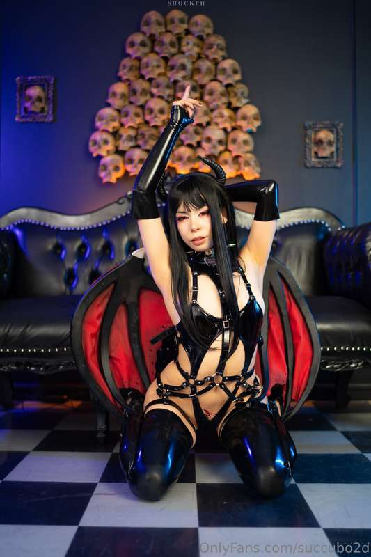 me encantan las chicas Succubo <3 es mi tematica favorita pa..