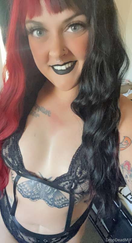 Who’s liking the Halloween content? 🥰 Took some on my camera..