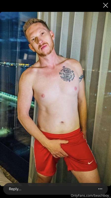 If you like a hung ginger, go check out my buddy Brody https..