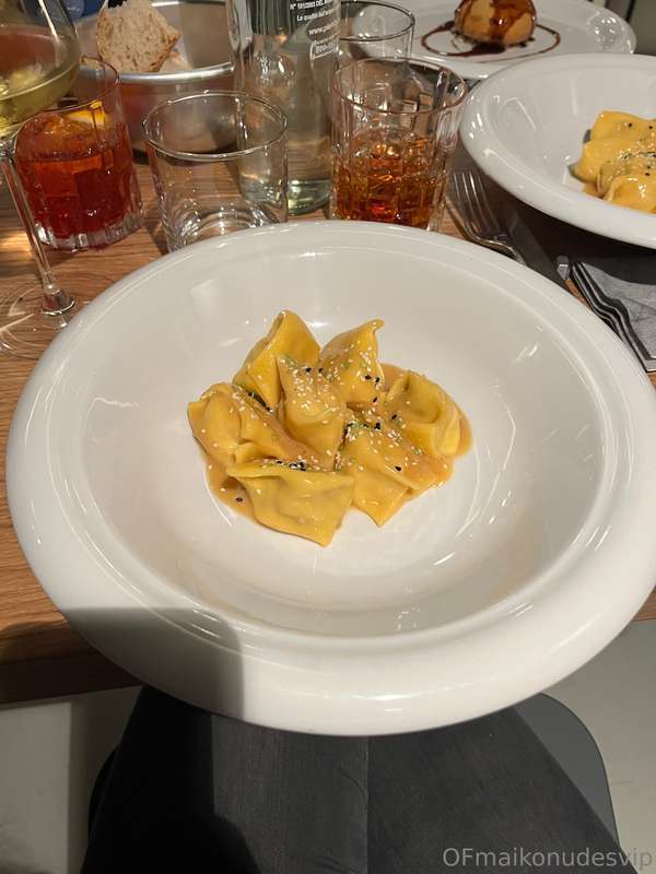 Hot dinner 🍽️  4