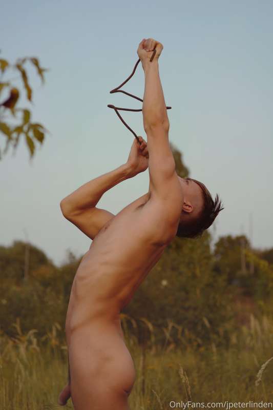 We were born wild, free and naked.  Photo @berlinlandscapes