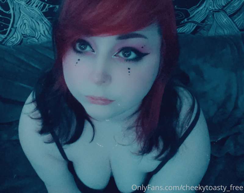 feeling cute~🖤
