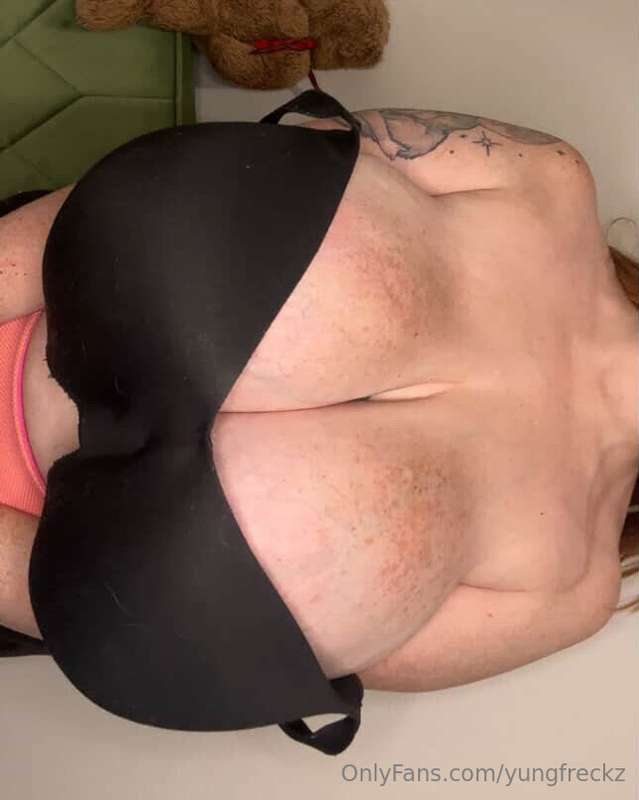 Am I crazy or is this like the best bra photo I've ever take..