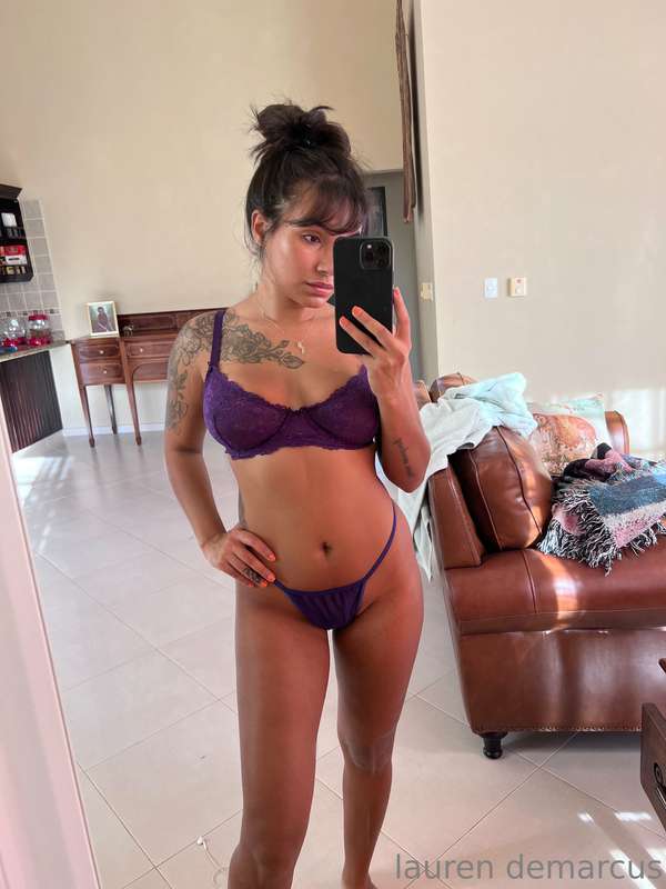 just a reminder that i can look hot sometimes 😈😈 8